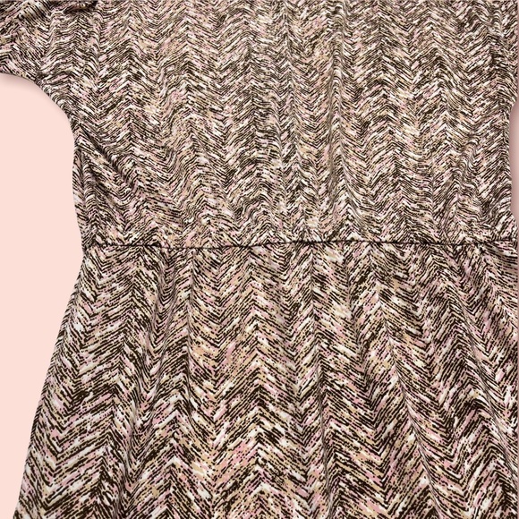 ELLEN TRACY|Boat Neck Herringbone print 3/4 sleeve midi dress w/ruch/tie sleeves - Picture 7 of 14